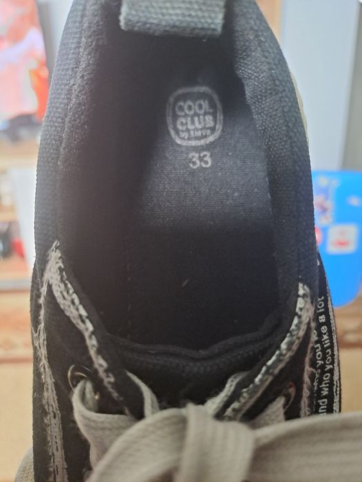 Klasyczne czarno białe trampki rozmiar 33