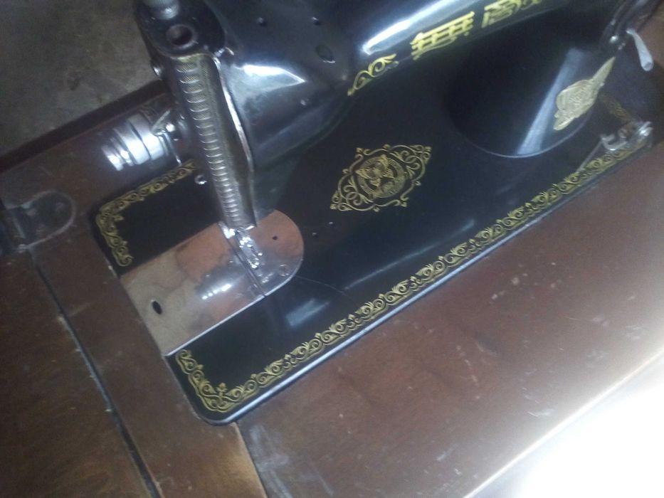 Машинка швейная batterfly