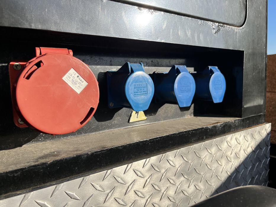 Gerador silencioso  de 50Kva + reboque