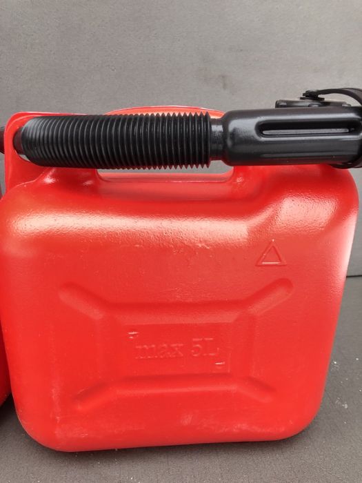 Канистра пластиковая 10л -350/Каністра пластмасова 20л -425гр/5л - 250