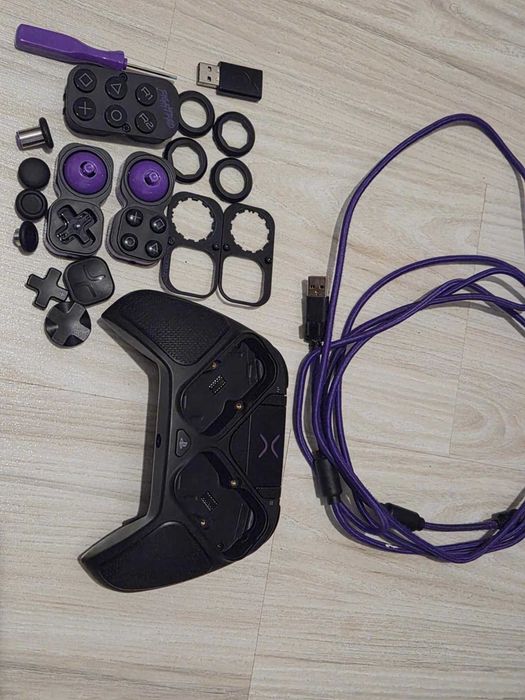 Victrix Pro BFG – profesjonalny pad PS5/PS4/PC – stan bardzo dobry