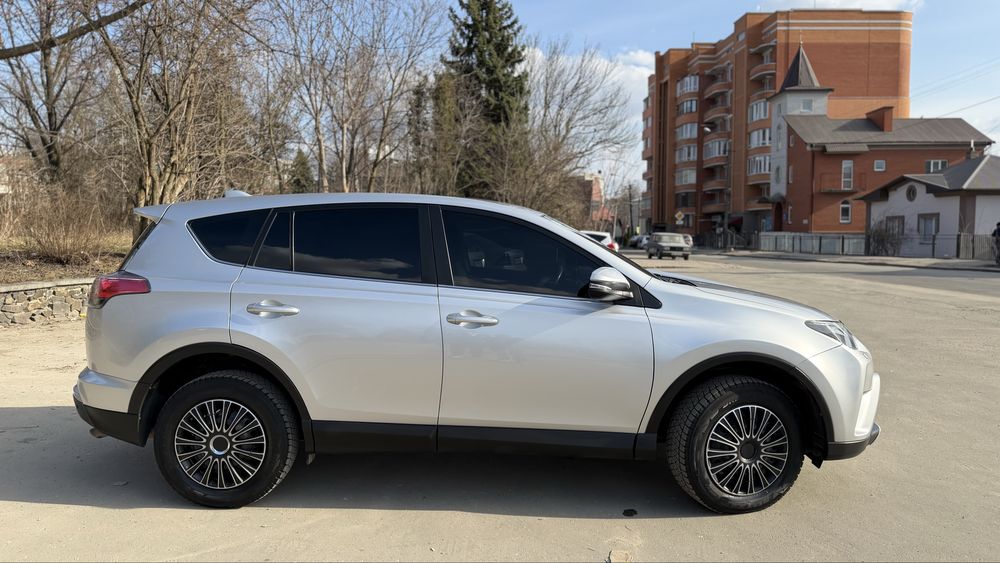 Продам Toyota RAV-4