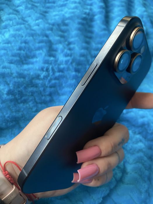 Sprzedam iphone 16pro