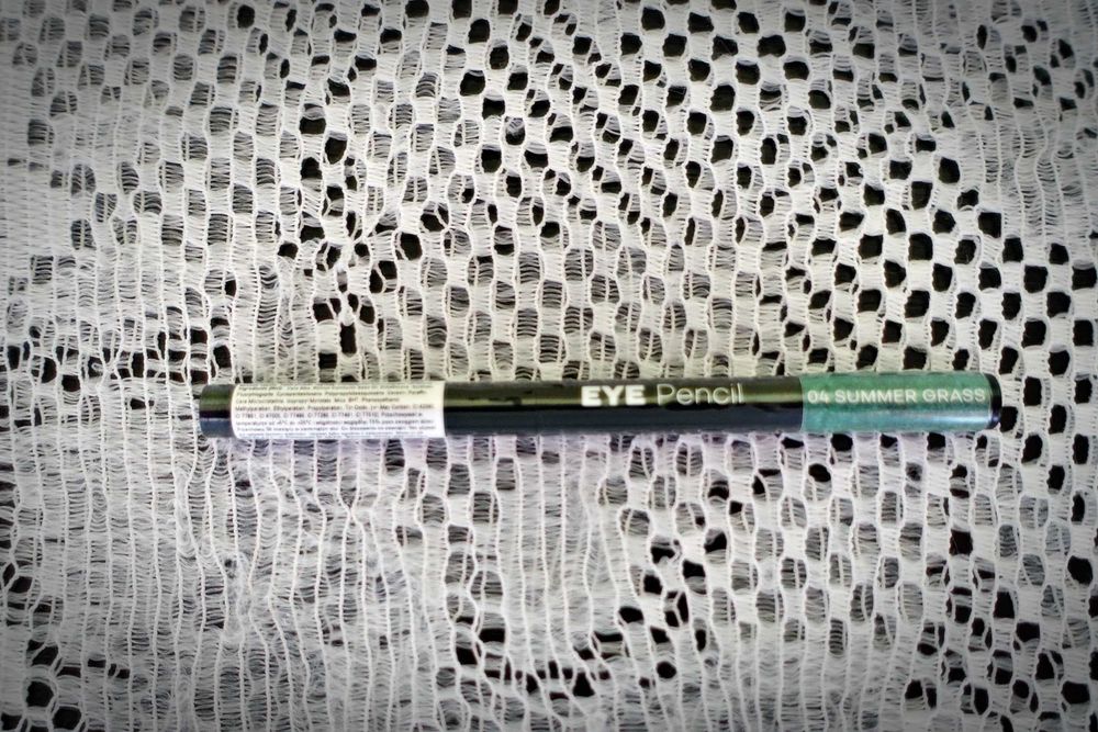 Kredka do oczu Summer Grass Mihi.