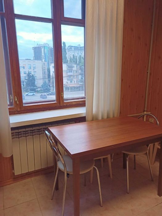 (13) Сдам 2х комн. "сталинку" в престижном р-не, 2 ст. Б. Фонтана,