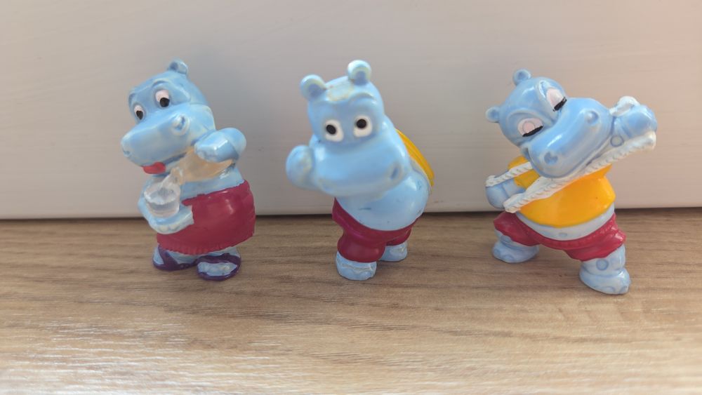 Figurki Kinder Hipopotamy na siłowni 1990r
