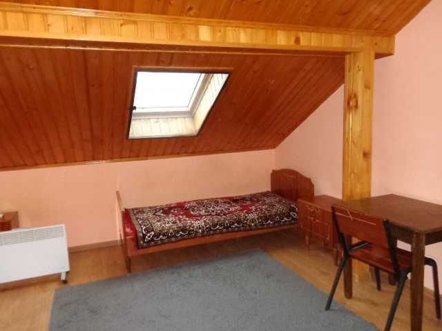 В УжгородІ здам 1к.квартиру напівособнячного типу за 10000грн в тч КП!