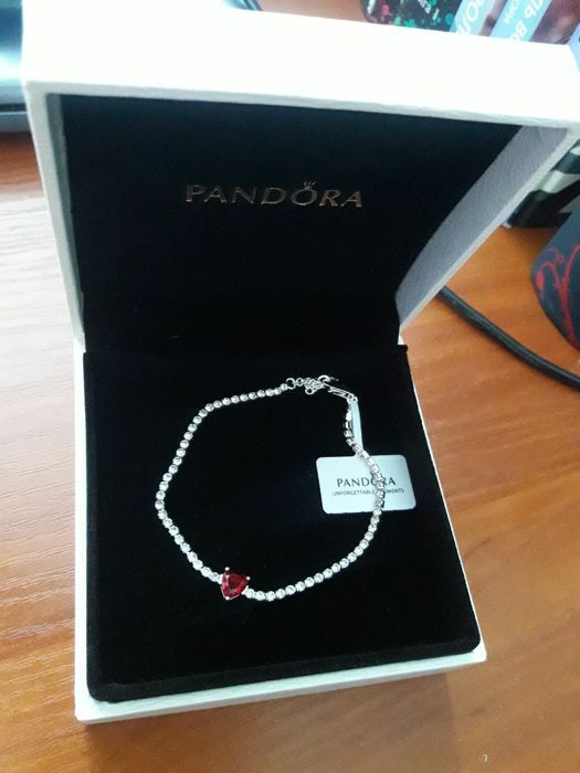 Браслет Пандора Сяюче серце