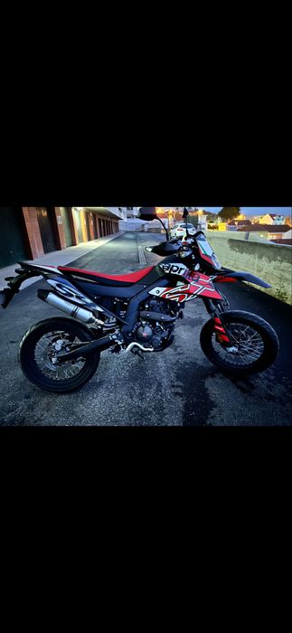 Aprilia sx (em excelente estado)