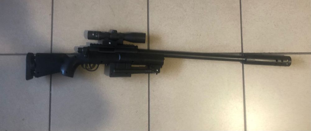 Снайперська гвинтівка 81 см з оптичним прицілом та сошками