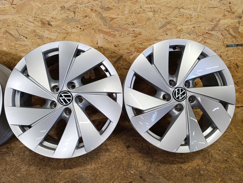 Felgi 17" Volkswagen Tiguan Golf Passat Skoda Seat Audi 5x112 571601025