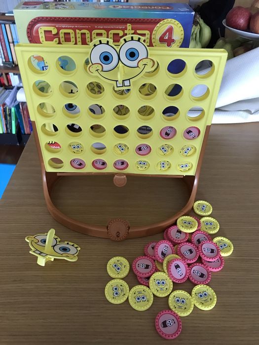 Jogo Conecta 4 do Sponge Bob, da Hasbro