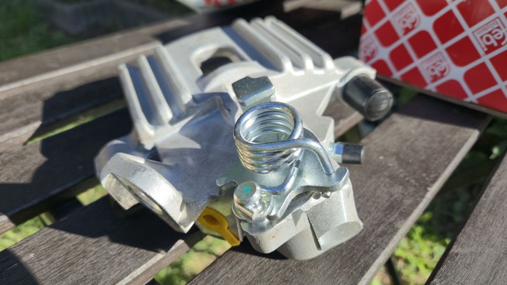 FEBI BILSTEIN zacisk hamulcowy MINI COOPER lewy nowy