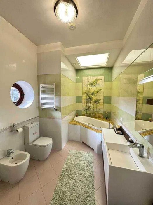 Розкішна італійська вілла біля моря • Басейн, лазня, гараж,21 сотка