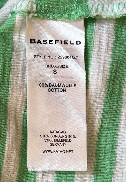 T-shirt Basefield