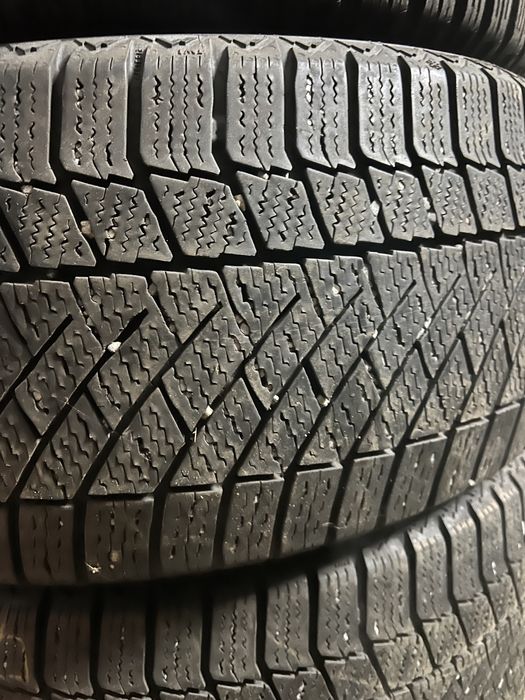 Шини зимові 225/50 R17 Continental