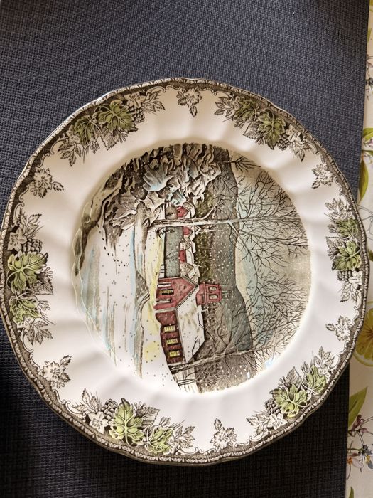 Pratos  de Porcelana Johnson Bros.