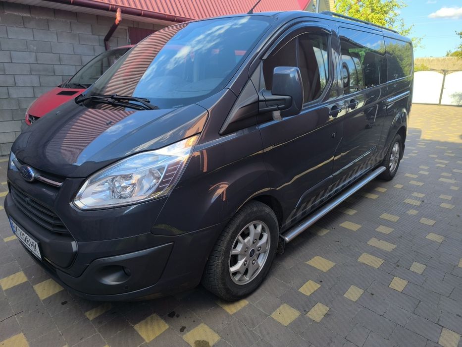 Авто продаж Форд  Кустом