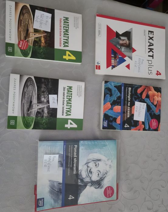Sprzedam podręczniki od 1do 4 klasy LO