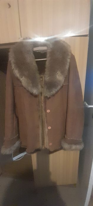 Krótki kożuszek  w bardzo dobrym stanie