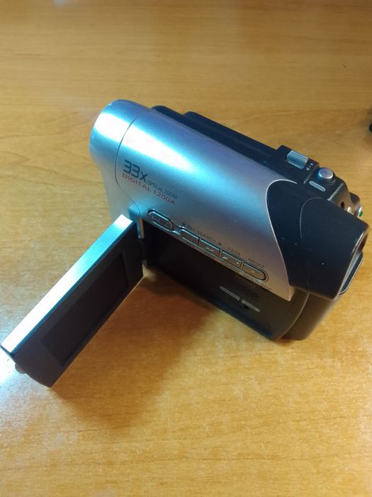 Видеокамера Samsung VP-D363i