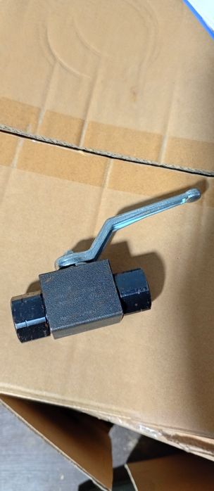 Zawór hydrauliczny 1/2 cala  PN500 nowy