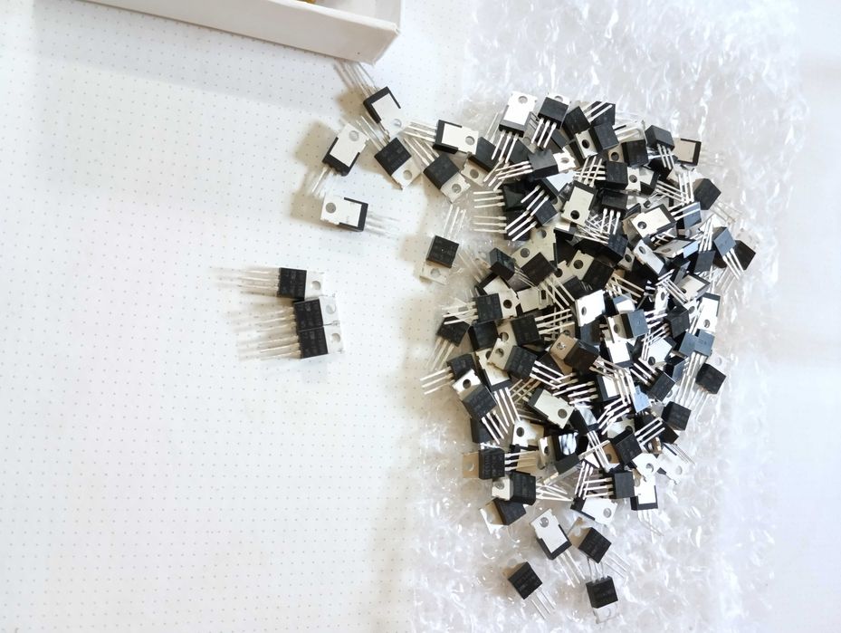 Транзистор IRF530N MOSFET