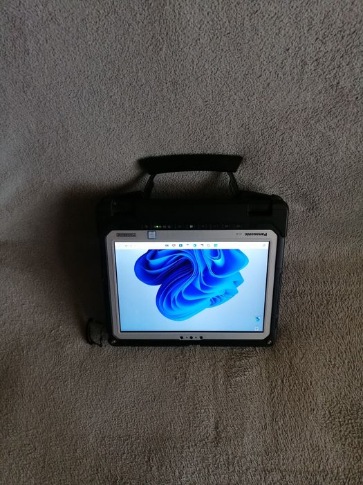 Panasonic ToughBook CF-33 2W1
i5 7gen 12 CALI 
8GB 512GB SSD
WINDOWS 11 2 BAT RYSIK