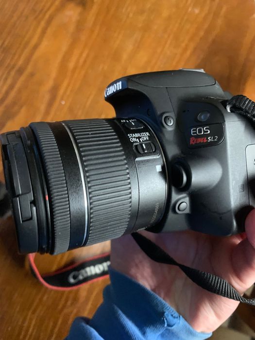 Canon EOS Rebel SL2(200D)