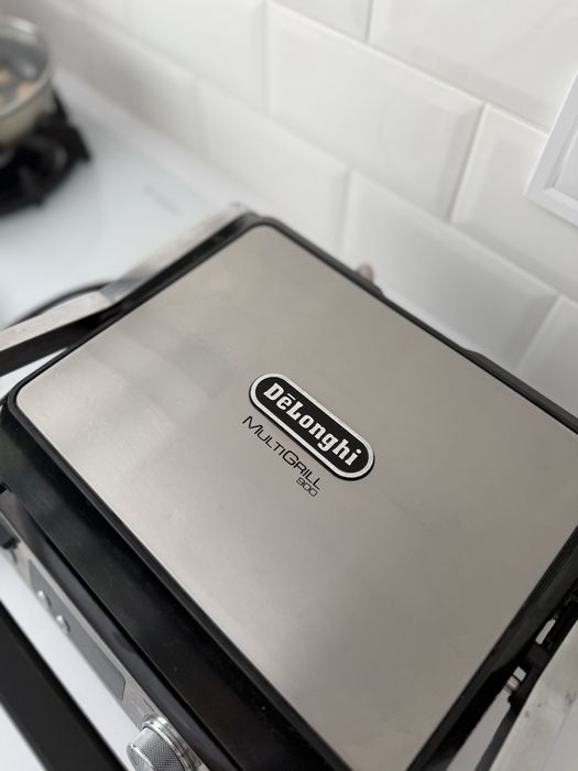 Гриль-барбекю електричний Delonghi