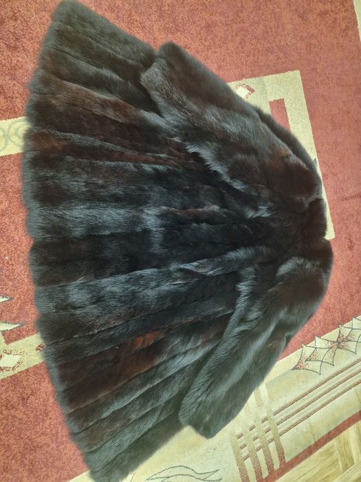Piękne czarne futerko z lisa naturalnego!!!