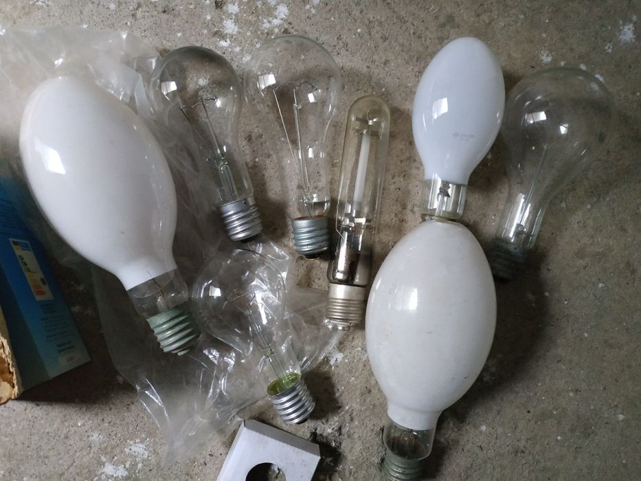 Продам лампочку нову