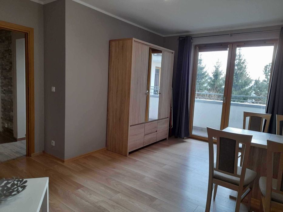 2 pokoje (45m2) , oddzielna kuchnia , tramwaj , garaż podziemny ,obok Serenada , Prądnik Czerwony,ul Kniażnina 4