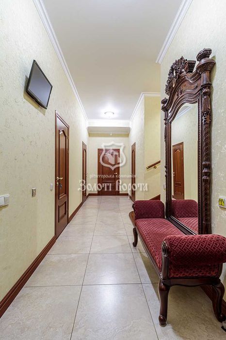 Будинок 2 поверхи, 5,8 сотки. Дизайнерський ремонт. с. Підгірці, озеро