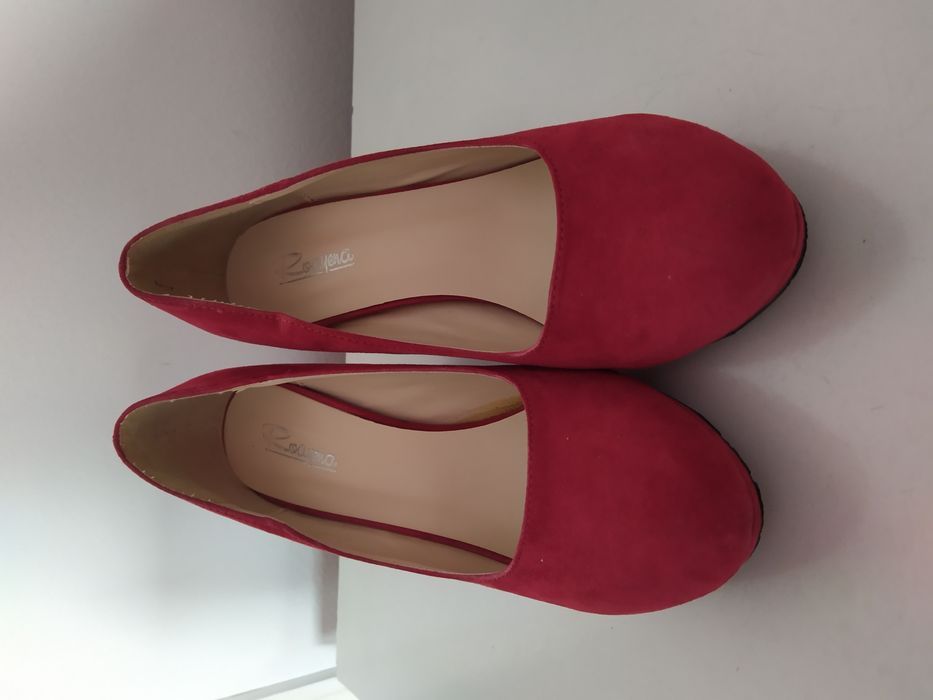 Salto alto 38-39 como novo