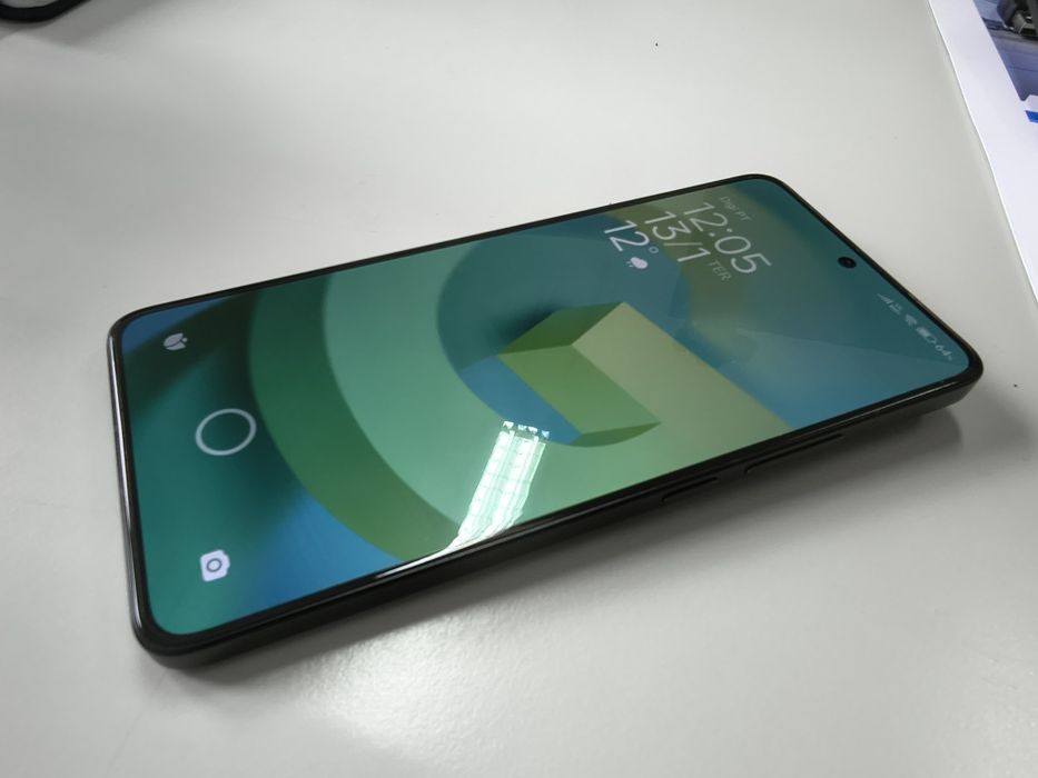 Xiaomi 14T Pro 12/512 com carregador 120W