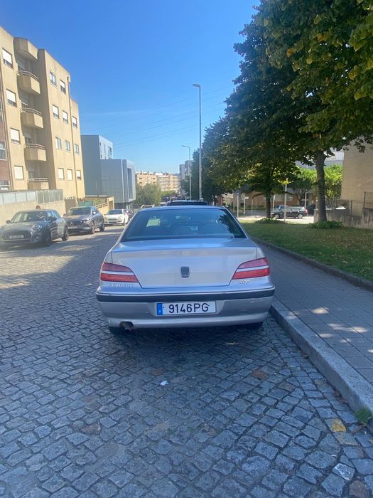 Peugeot 406 em muito bom estado