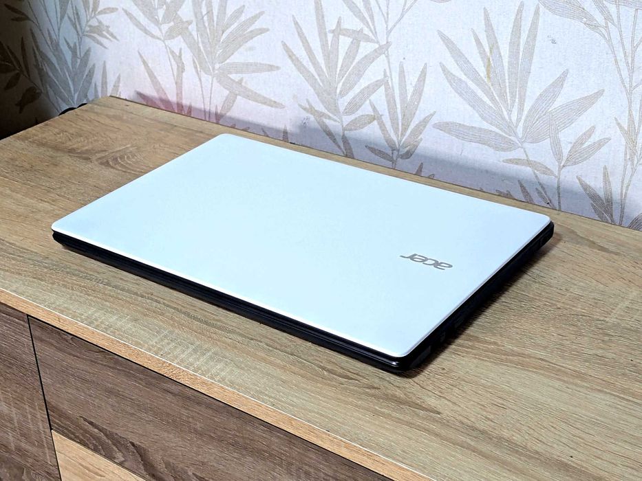 Быстрый Ноутбук ASER в Отличном Состояни