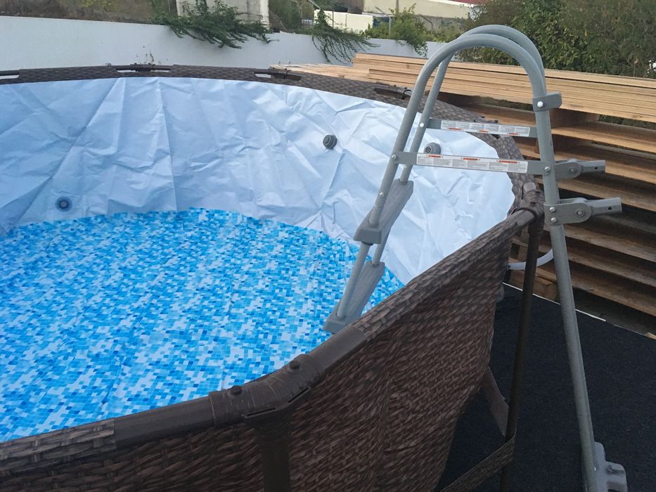 Piscina Bestway 3.66 diâmetro e 1 metro altura