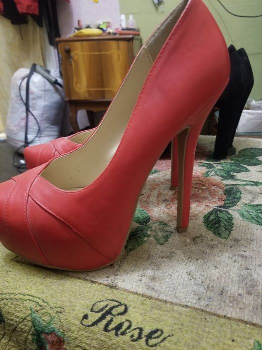 Туфли на каблуке 39 р