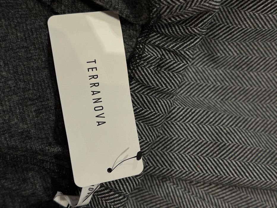 nowe spodnie damskie firmy Terranova