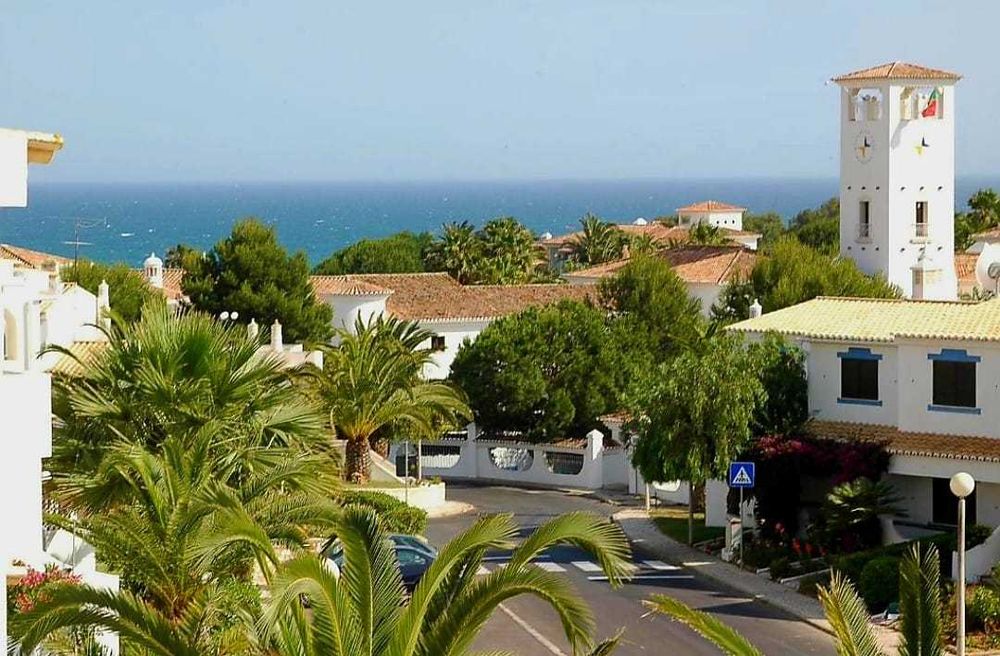 Alporchinhos (Algarve), T3 com piscina a 500 mts da praia