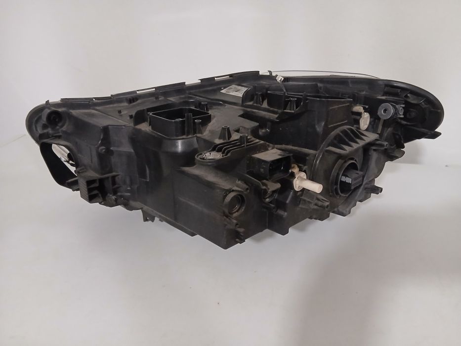 Farol BMW X1 U11  e  F48