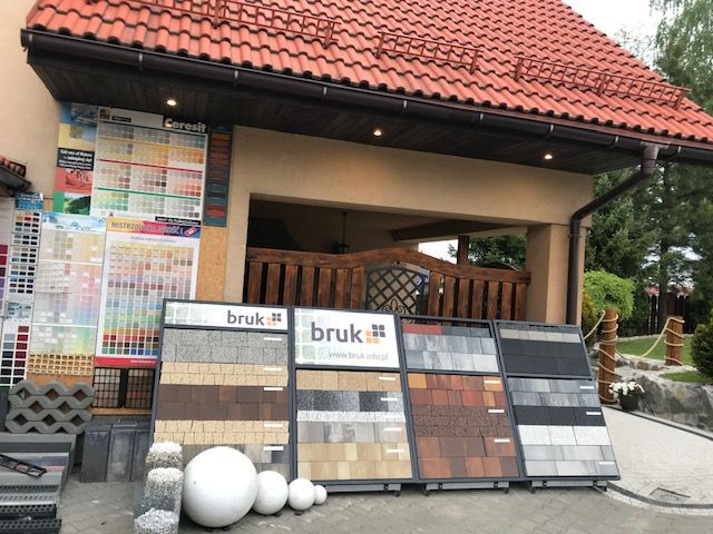 BRUK KOSTKA BRUKOWA OD - 44,00 m2 BRUTTO , Obrzeża , Krawężniki