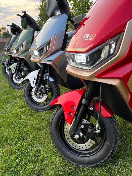 Електроскутер Crosser CR13 (2000W, Графенова батарея 72V/24A ДОСТАВКА