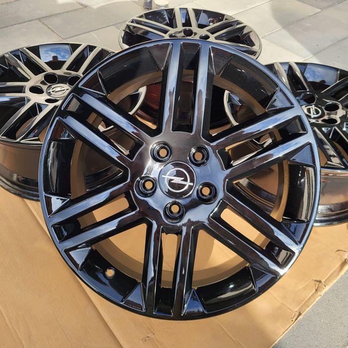 Felgi aluminiowe OPEL 17 cali 5x110 czarne GM 13183227