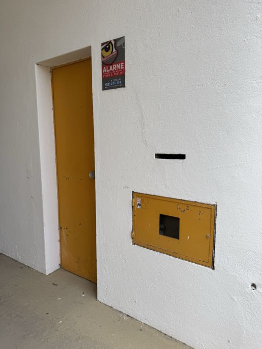 Arrendo Loja/ Armazém Perto do Aeroporto Lisboa