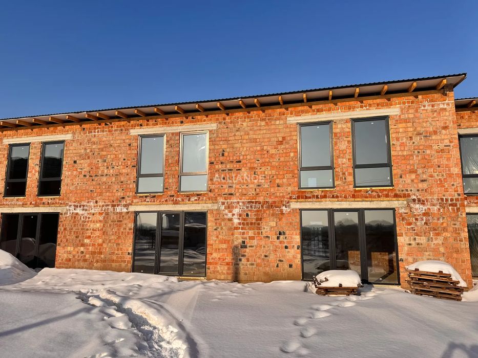 Дуже якісний таун за вигідною ціною !