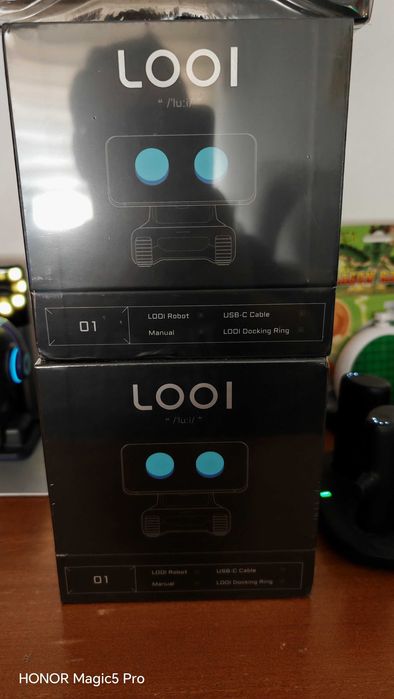 Robô LOOI -Starlight Branco ou Space Preto446640207514183687