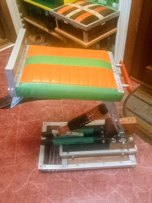 Стілець мото-подвєска ( екcлюзів )